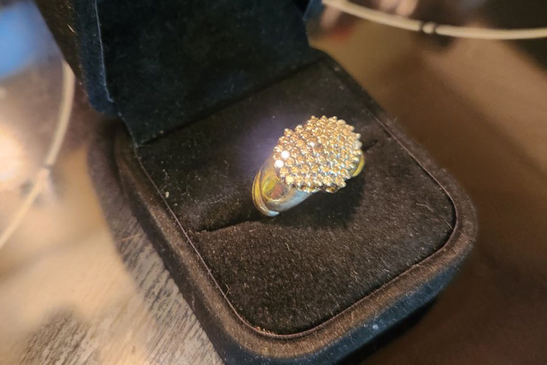 2nd Image of a N/A DIAMOND & GOLD COCKTAIL RING