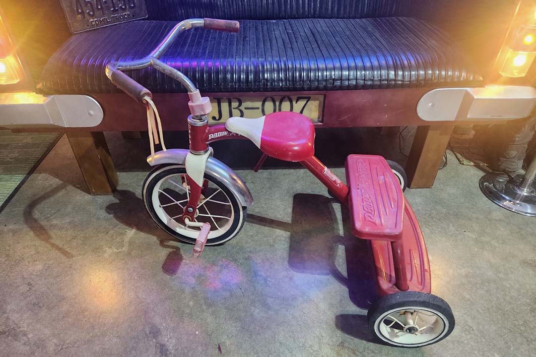 1st Image of a N/A RADIO FLYER TRICYCLE