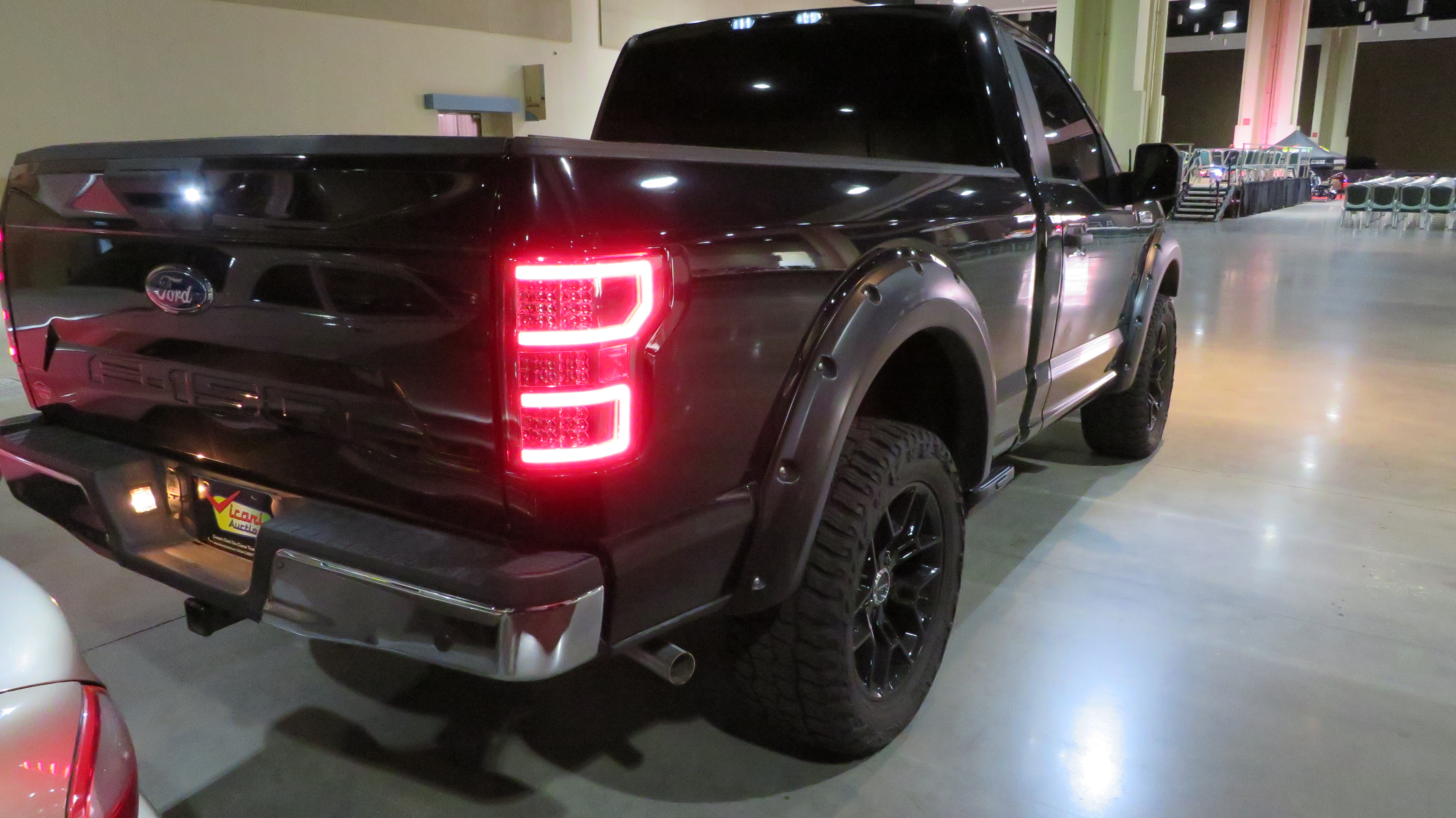 1st Image of a 2019 FORD F-150 XLT