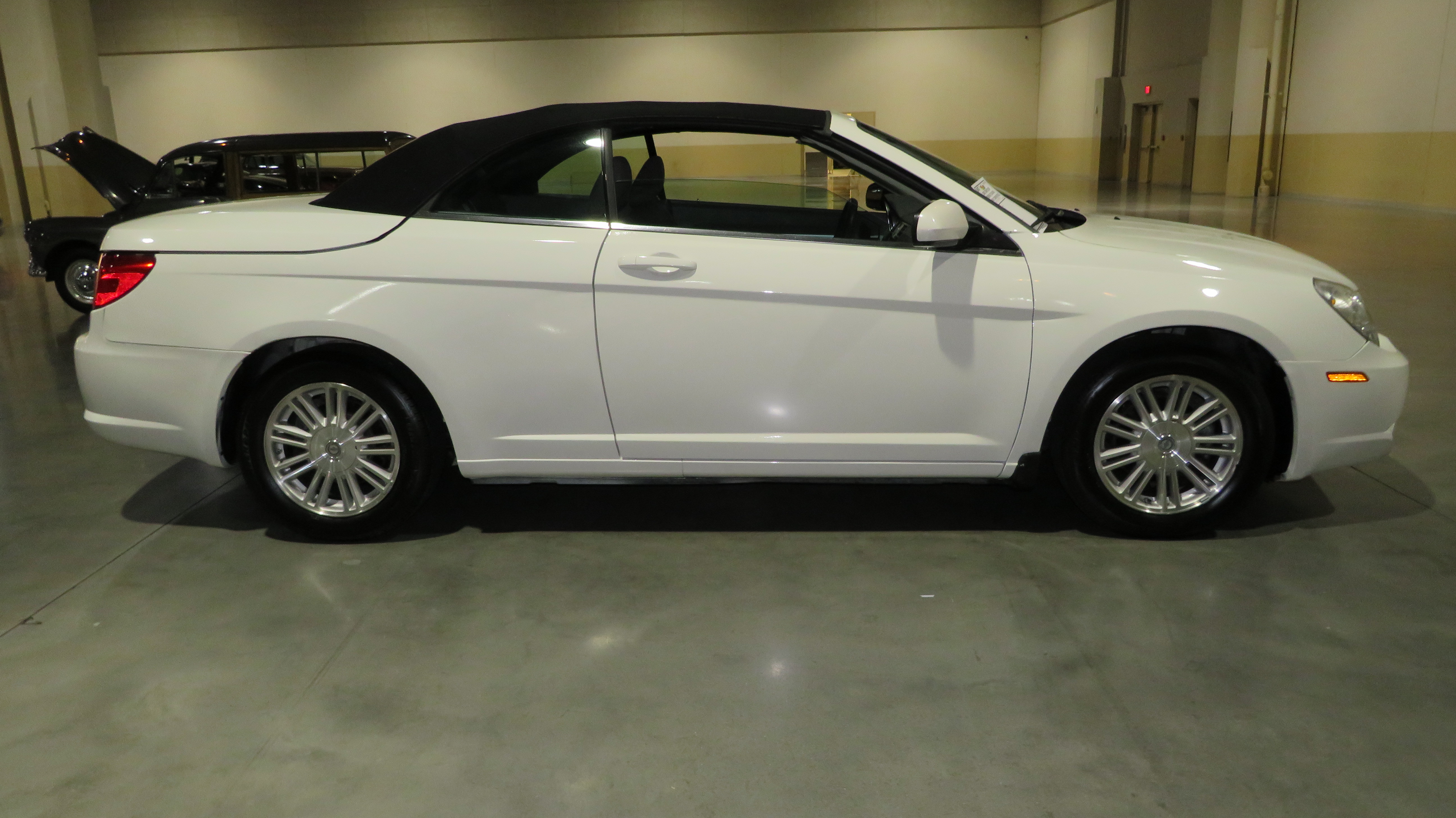 2nd Image of a 2008 CHRYSLER SEBRING TOURING