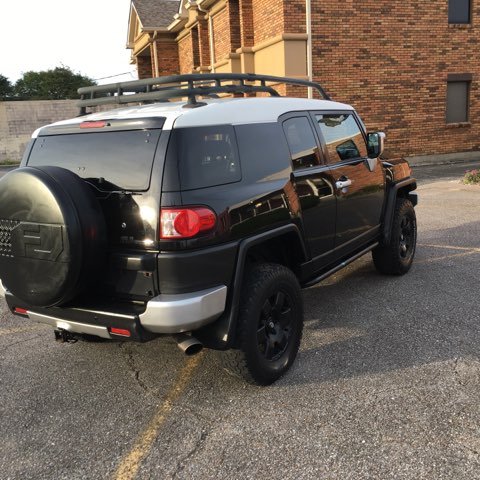 2nd Image of a 2007 TOYOTA FJ CRUISER S