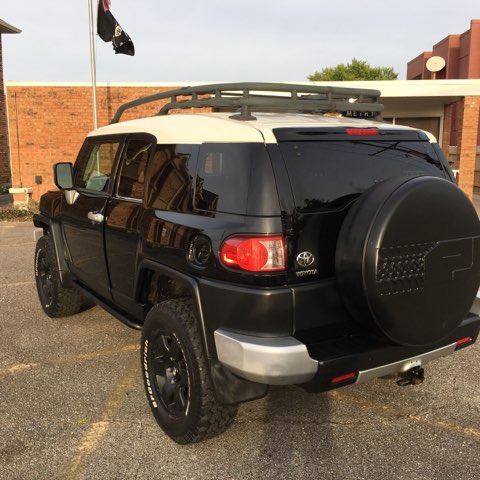 3rd Image of a 2007 TOYOTA FJ CRUISER S