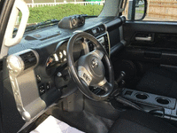 Image 5 of 10 of a 2007 TOYOTA FJ CRUISER S