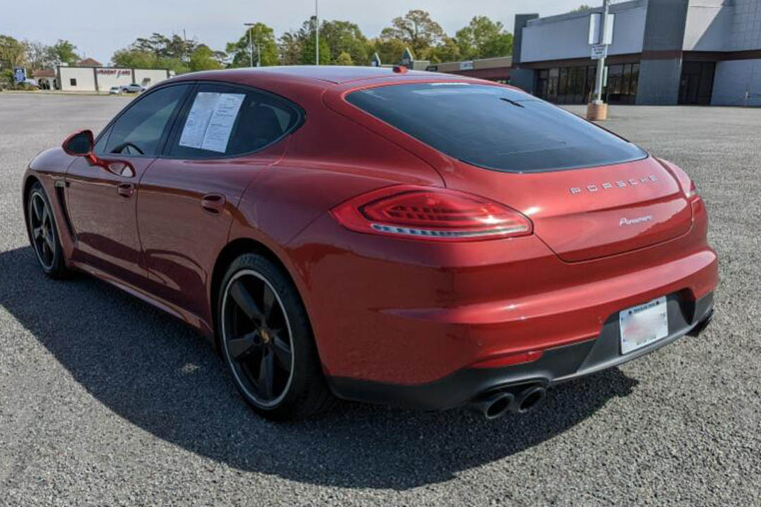 2nd Image of a 2015 PORSCHE PANAMERA