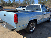 Image 4 of 8 of a 1989 CHEVROLET C1500