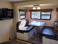 Image 5 of 9 of a 2017 WINNEBAGO MINNIE 2500 FL