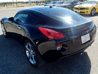 Image 4 of 20 of a 2009 PONTIAC SOLSTICE