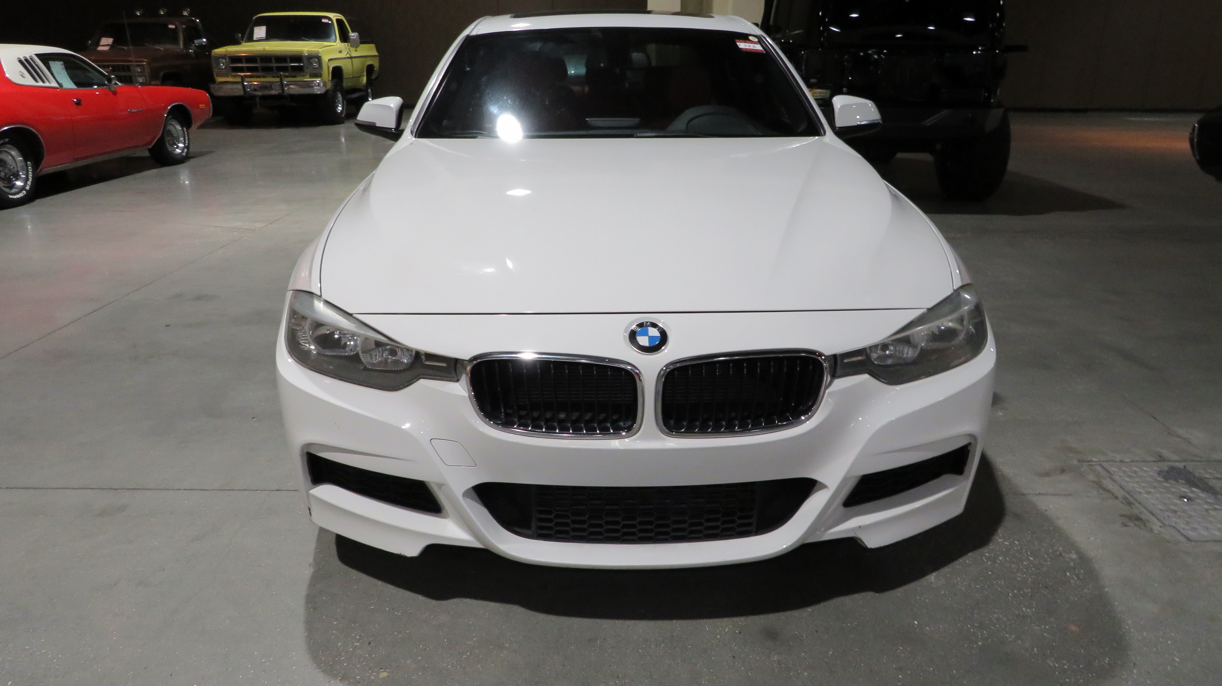 3rd Image of a 2013 BMW 3 SERIES