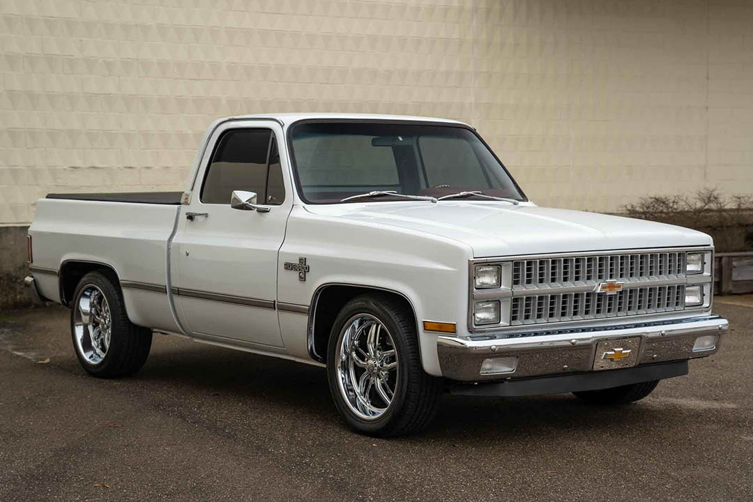 1st Image of a 1982 CHEVROLET C10