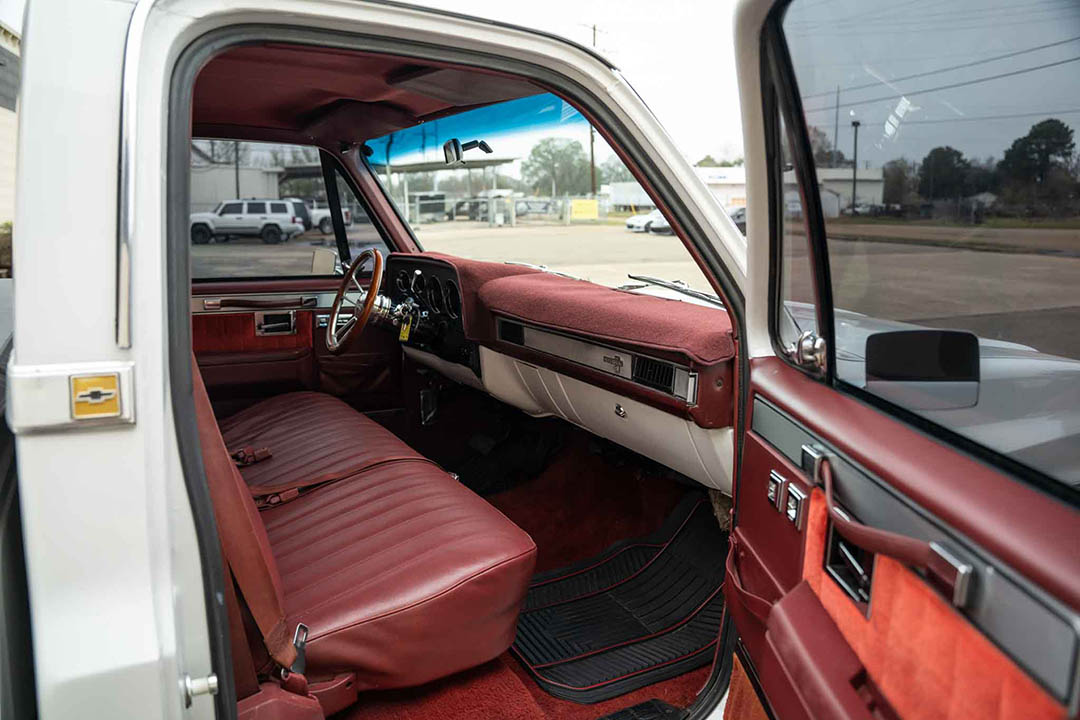 16th Image of a 1982 CHEVROLET C10