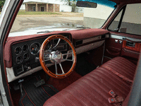 Image 16 of 29 of a 1982 CHEVROLET C10