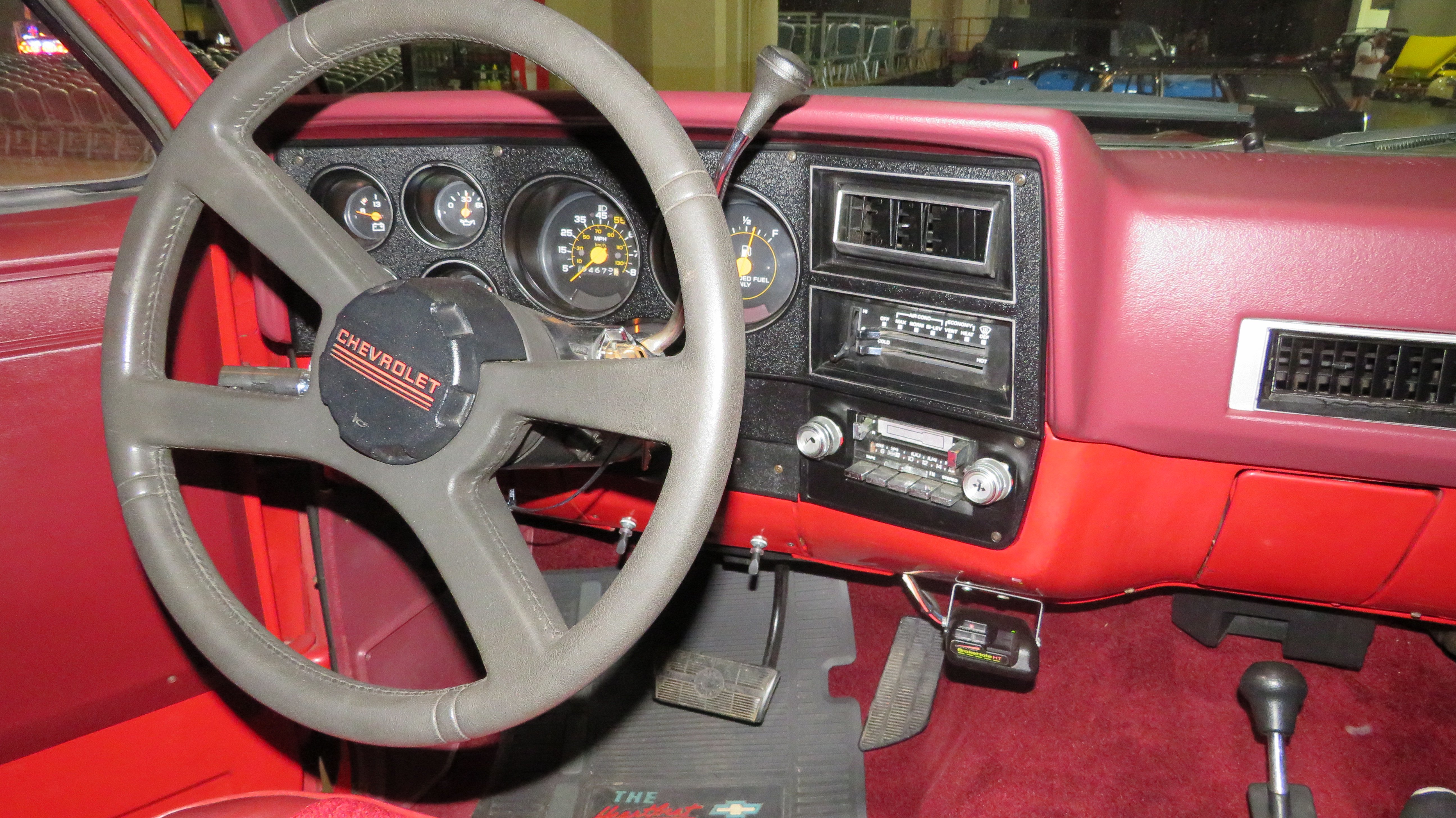 5th Image of a 1985 CHEVROLET K10