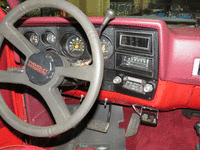 Image 6 of 12 of a 1985 CHEVROLET K10