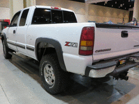 Image 2 of 13 of a 2000 CHEVROLET SILVERADO 1500 LS Z71