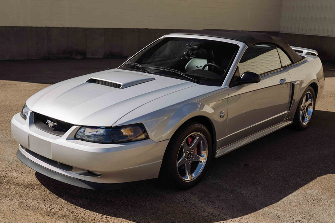 0th Image of a 2004 FORD MUSTANG