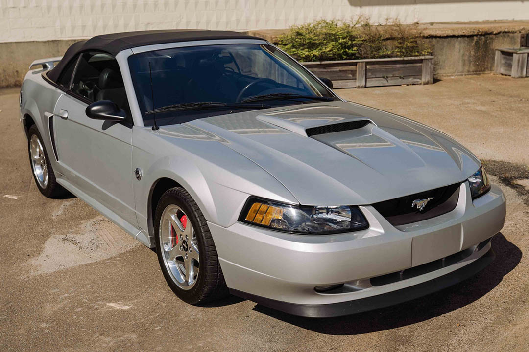 1st Image of a 2004 FORD MUSTANG