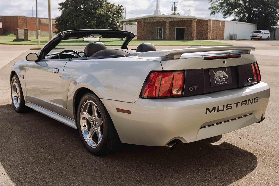 6th Image of a 2004 FORD MUSTANG