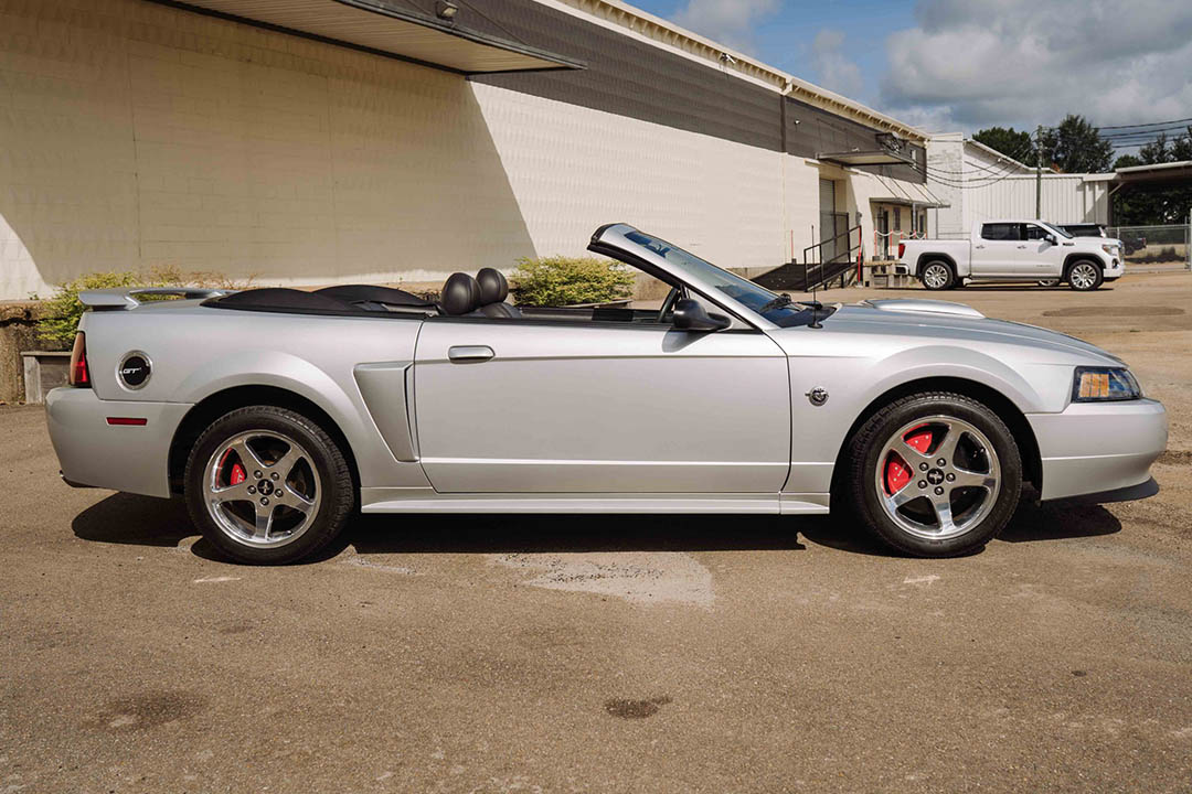 9th Image of a 2004 FORD MUSTANG