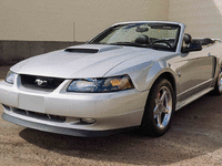 Image 5 of 36 of a 2004 FORD MUSTANG