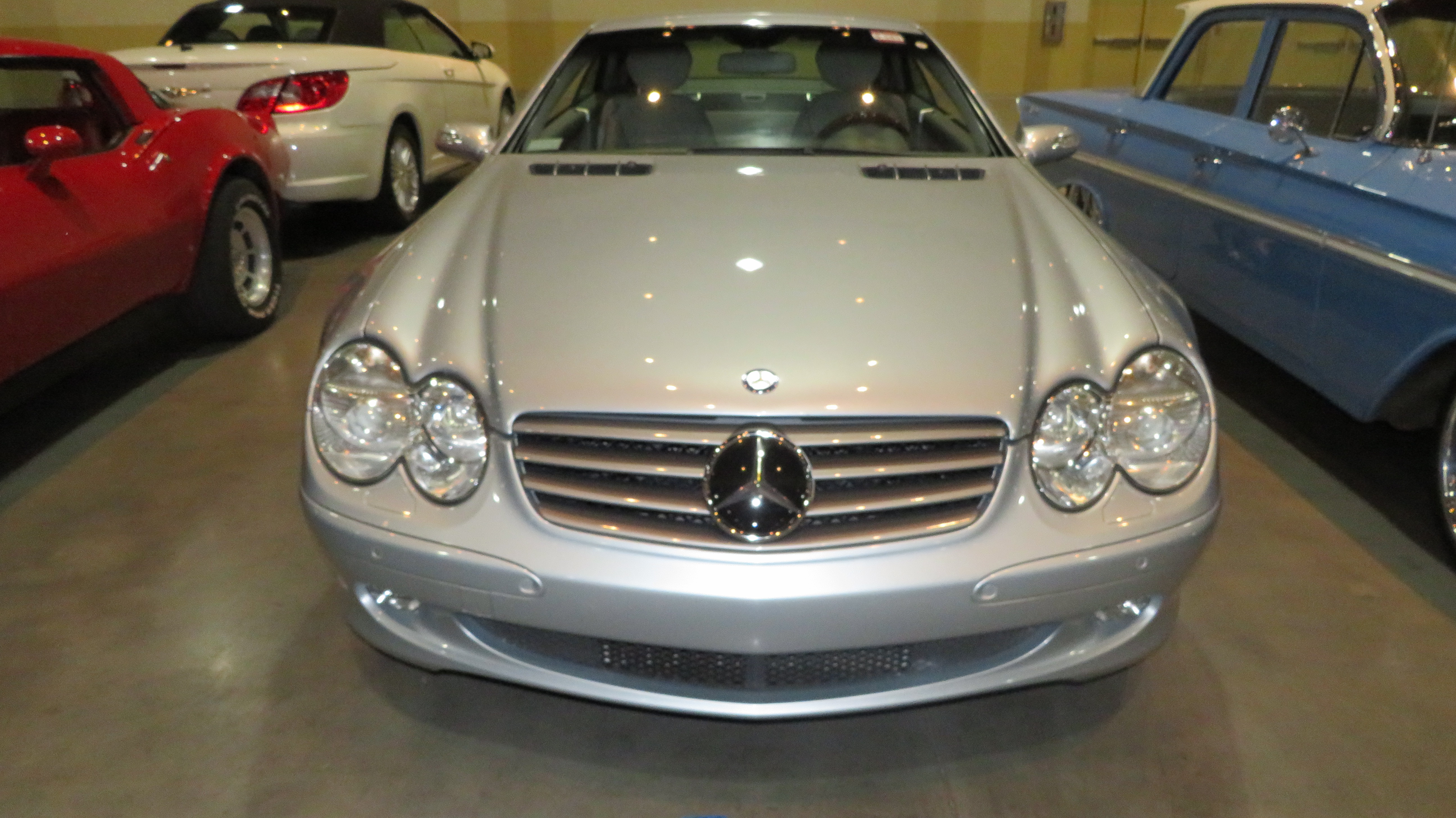 2nd Image of a 2004 MERCEDES-BENZ SL-CLASS SL600