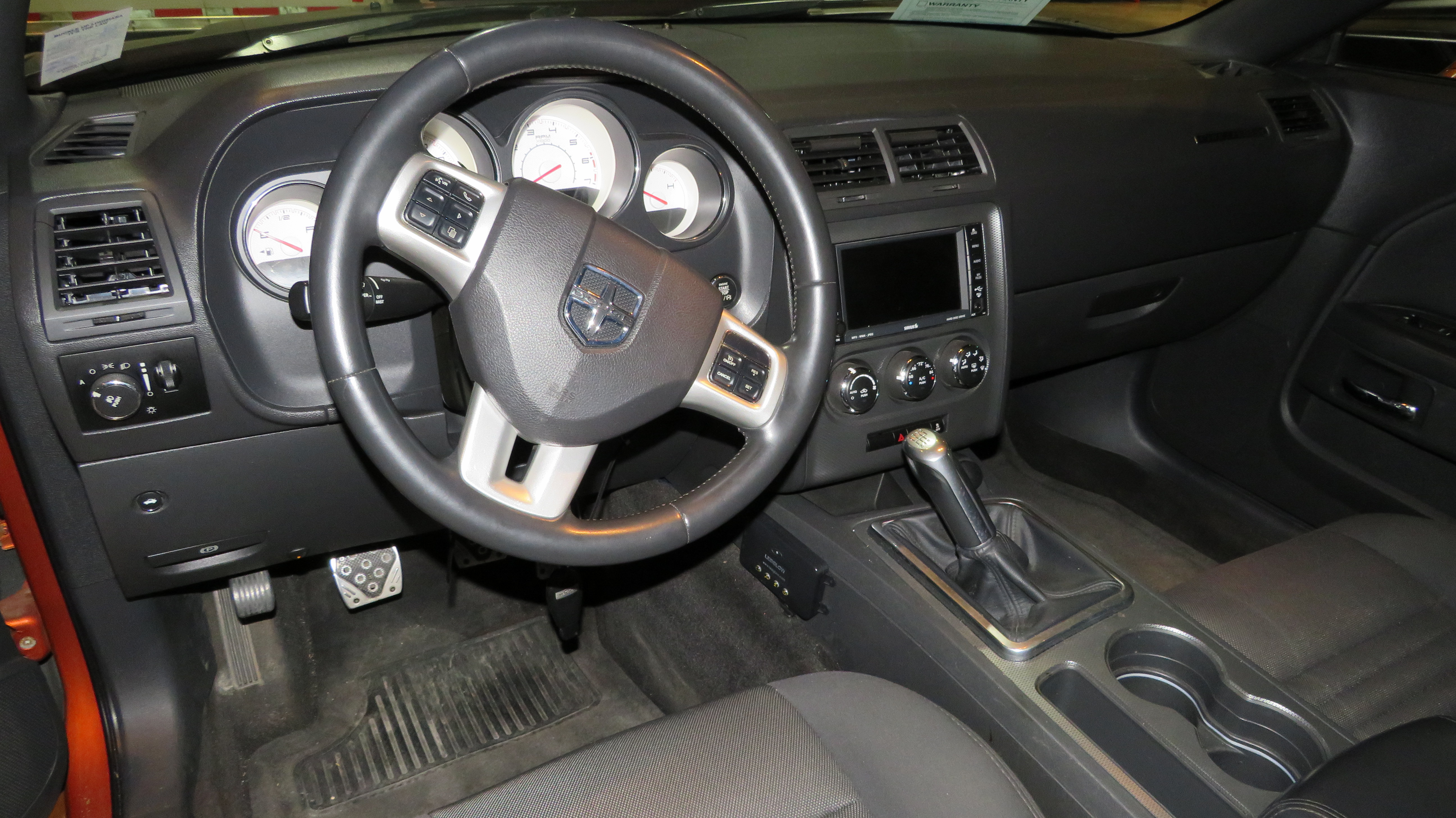 5th Image of a 2011 DODGE CHALLENGER R/T