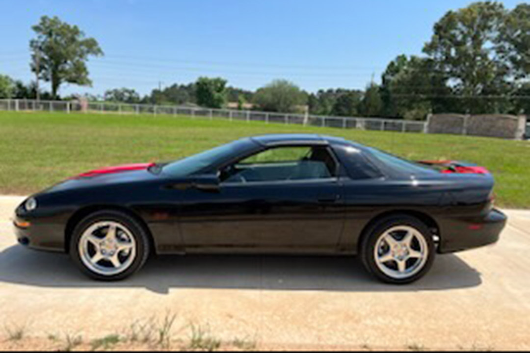 3rd Image of a 1999 CHEVROLET CAMARO Z28