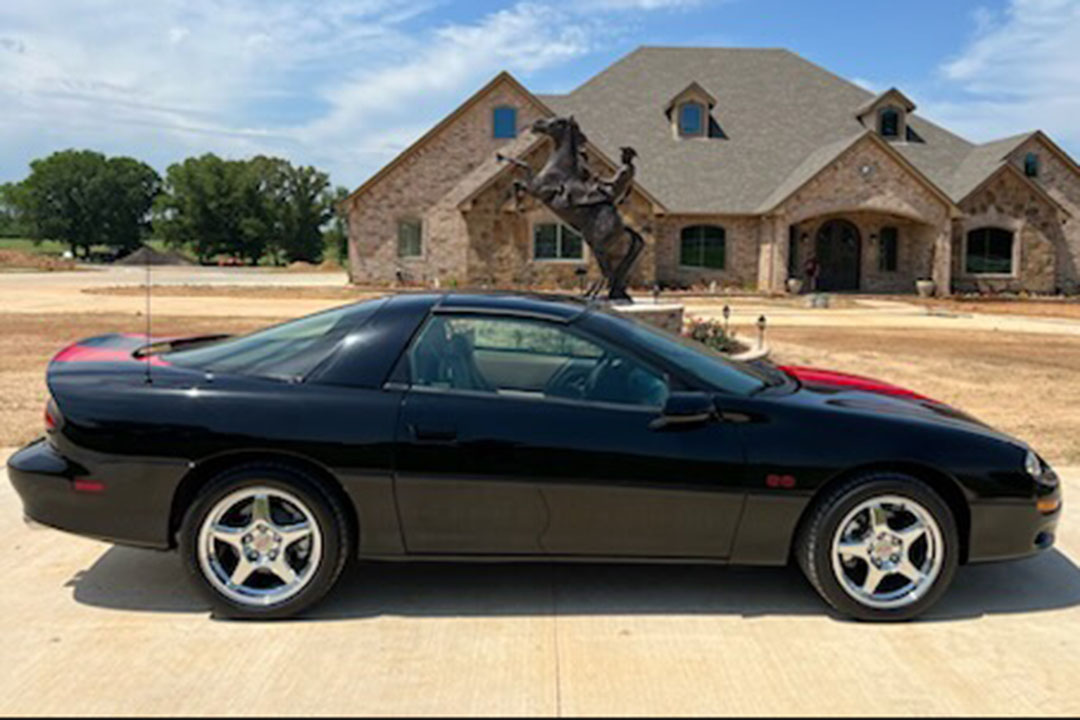 4th Image of a 1999 CHEVROLET CAMARO Z28