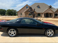 Image 5 of 9 of a 1999 CHEVROLET CAMARO Z28