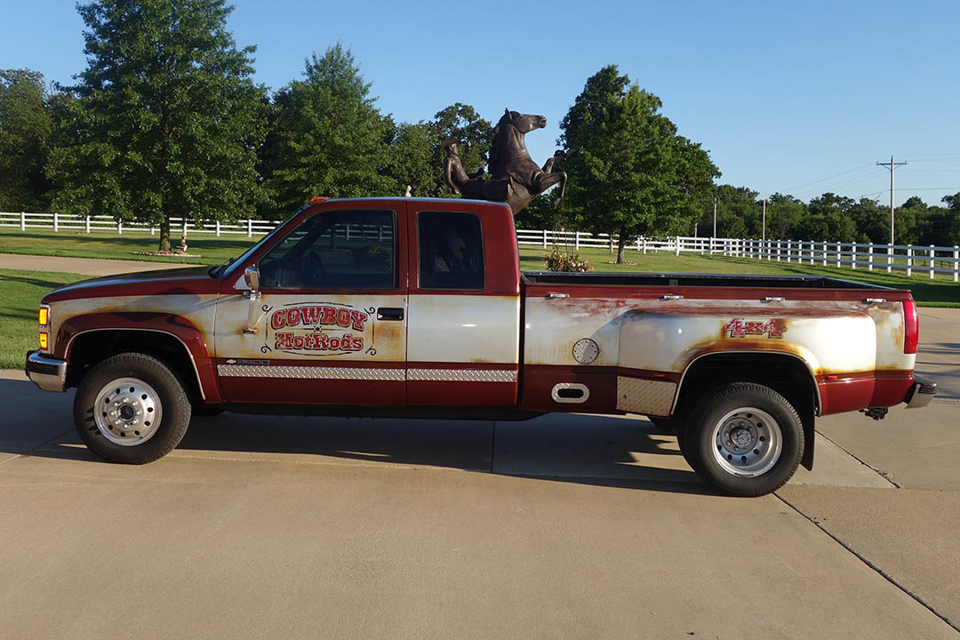 2nd Image of a 1989 CHEVROLET K3500