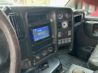 Image 4 of 7 of a 2006 CHEVROLET C4500 C