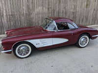 Image 2 of 9 of a 1960 CHEVROLET CORVETTE