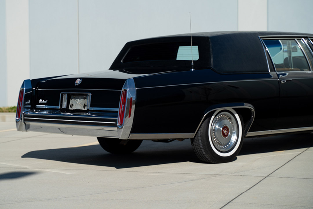 3rd Image of a 1983 CADILLAC FLEETWOOD LIMOUSINE FORMAL