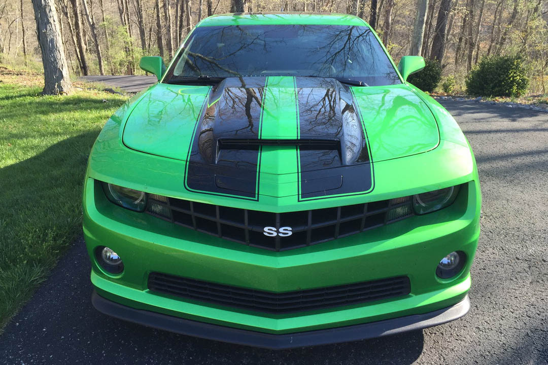 3rd Image of a 2011 CHEVROLET CAMARO 2SS