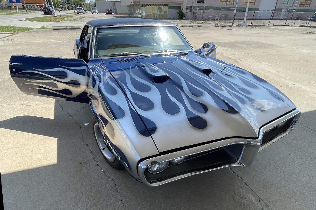 2nd Image of a 1968 PONTIAC FIREBIRD