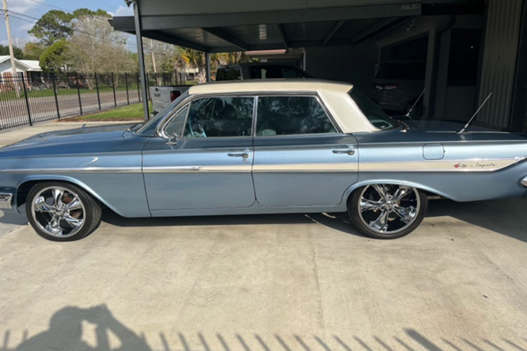 1st Image of a 1961 CHEVROLET IMPALA