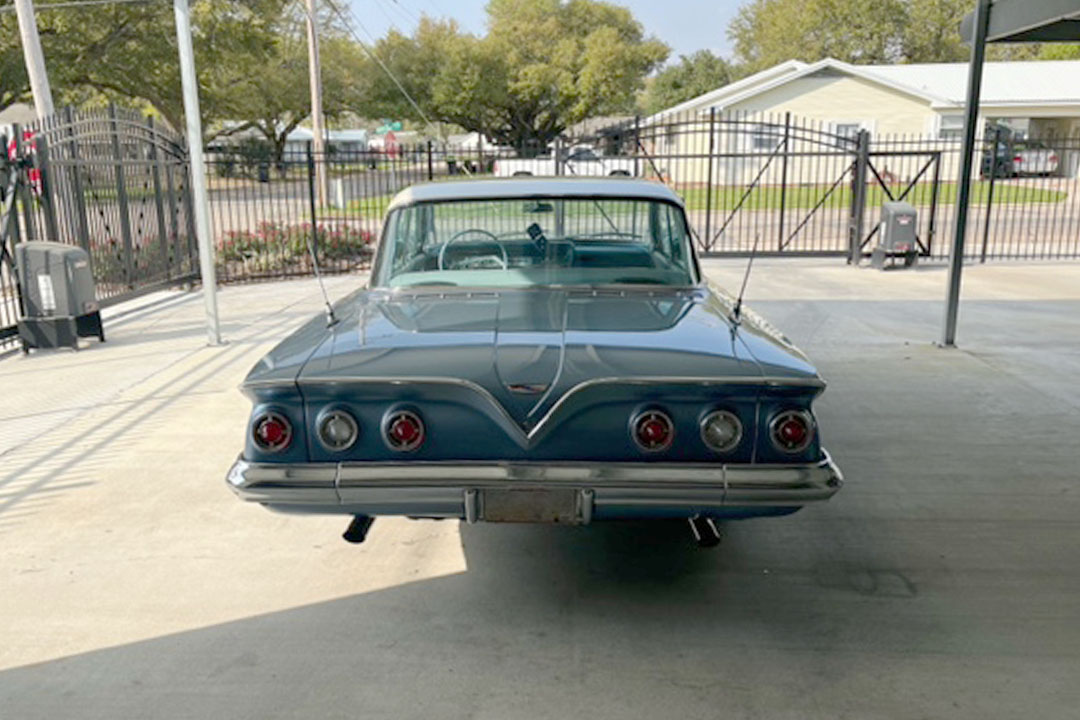 3rd Image of a 1961 CHEVROLET IMPALA