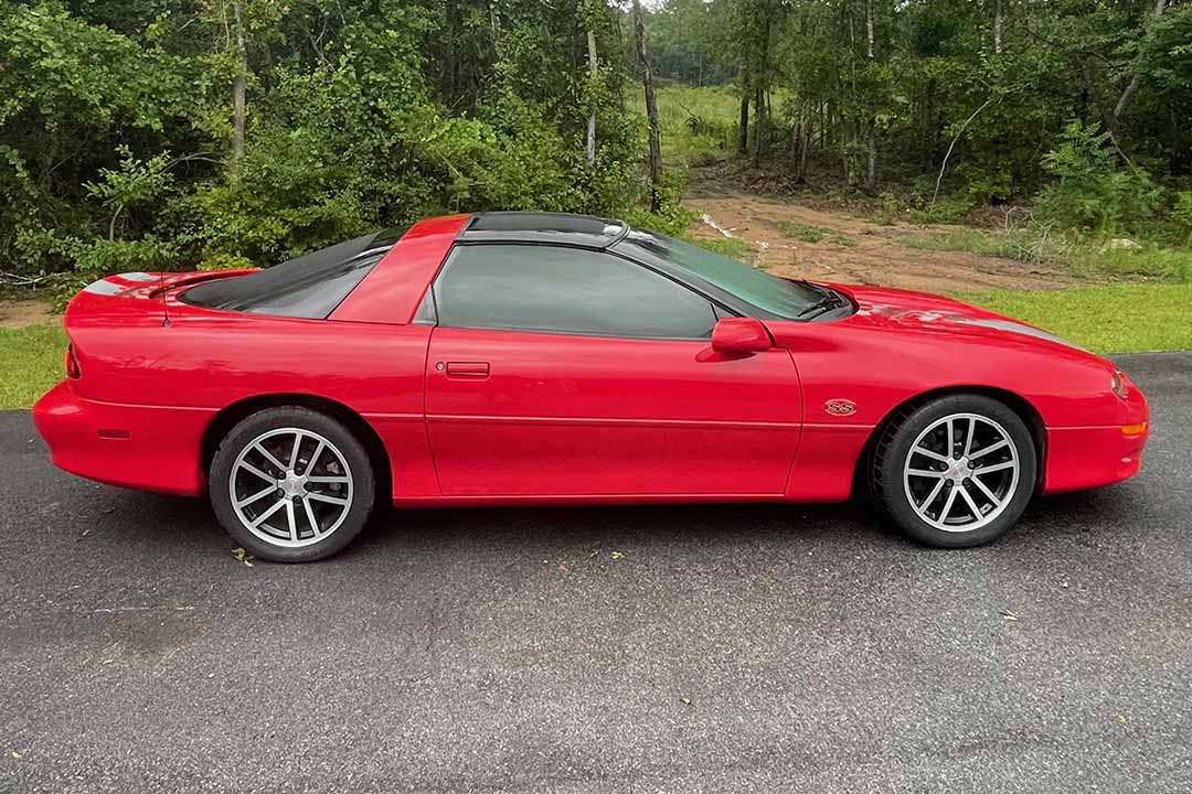 4th Image of a 2002 CHEVROLET CAMARO SS