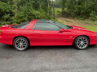 Image 5 of 14 of a 2002 CHEVROLET CAMARO SS