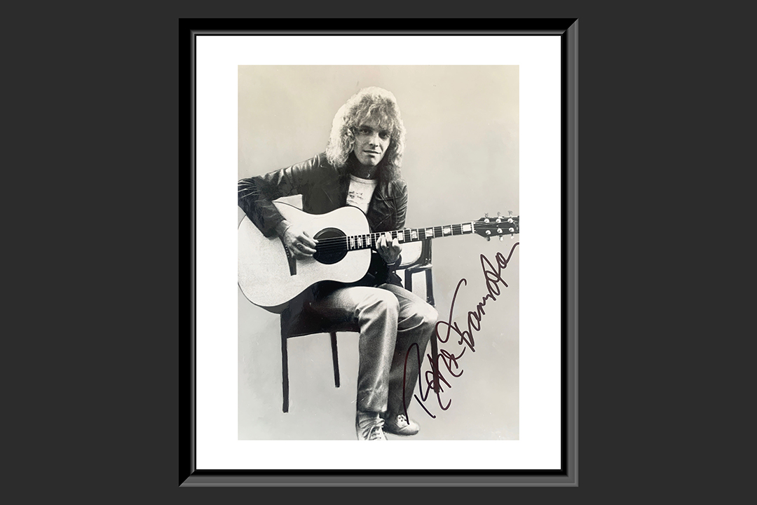 0th Image of a N/A PETER FRAMPTON SIGNED PHOTO