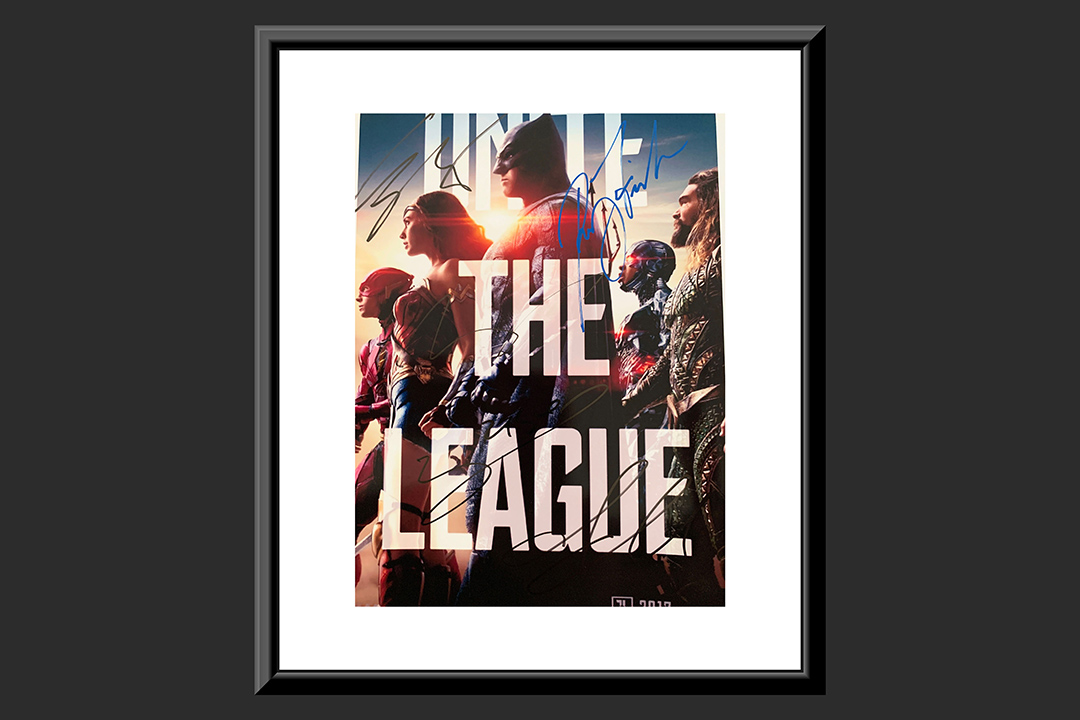 0th Image of a N/A JUSTICE LEAGUE CAST SIGNED MOVIE PHOTO