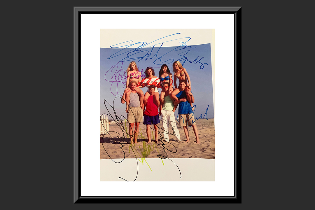 0th Image of a N/A BEVERLY HILLS 90210 CAST SIGNED PHOTO