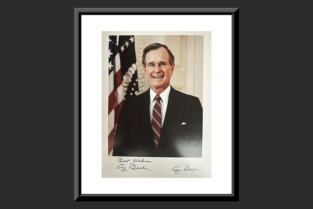0th Image of a N/A GEORGE H. W BUSH SIGNED PHOTO