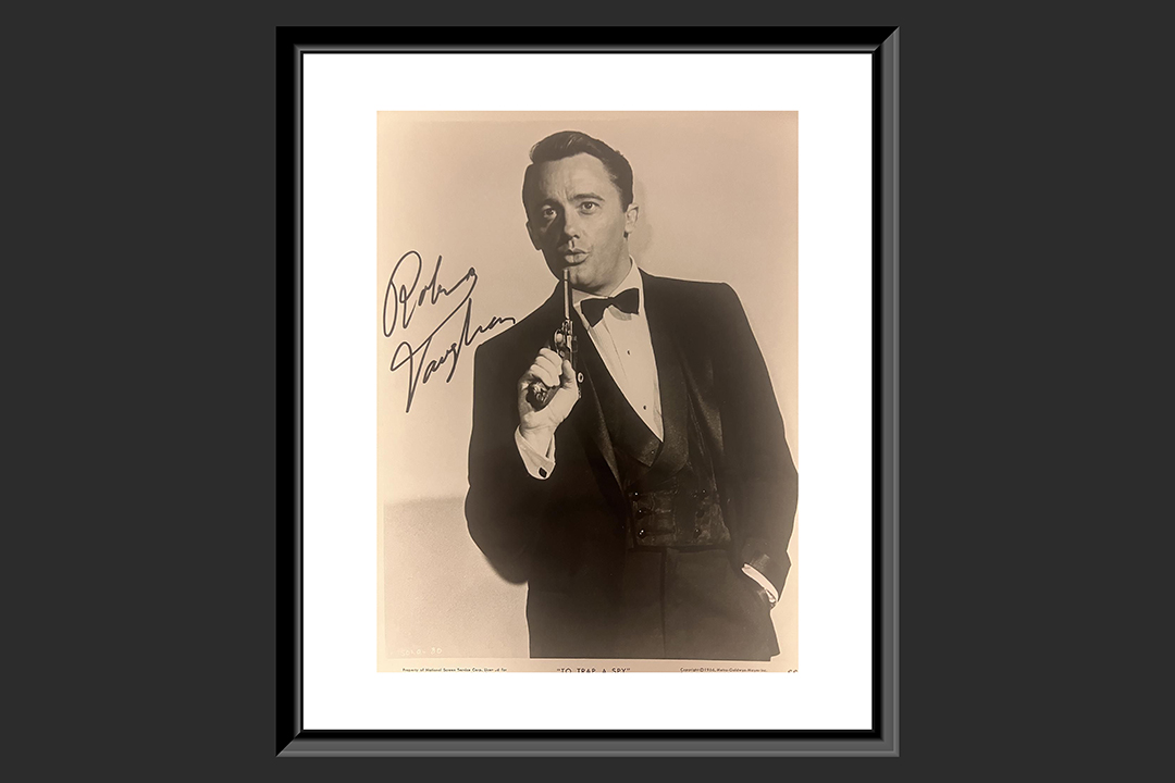 0th Image of a N/A THE MAN FROM UNCLE ROBERT VAUGHN SIGNED PHOTO