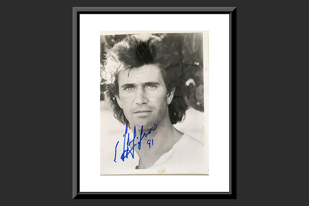 0th Image of a N/A MEL GIBSON SIGNED