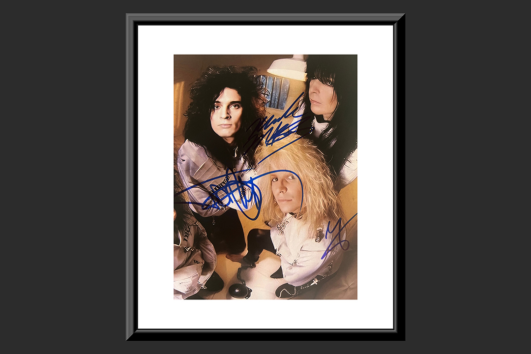 0th Image of a N/A MOTLEY CRUE BAND SIGNED PHOTO