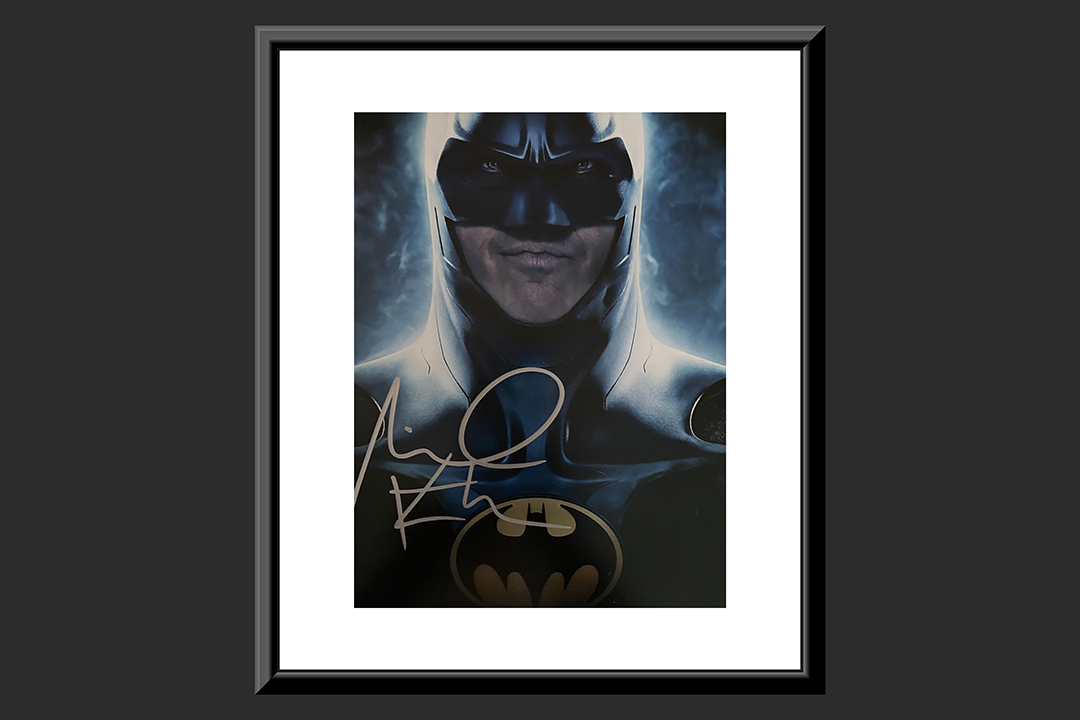 0th Image of a N/A BATMAN MICHAEL KEATON SIGNED MOVIE PHOTO