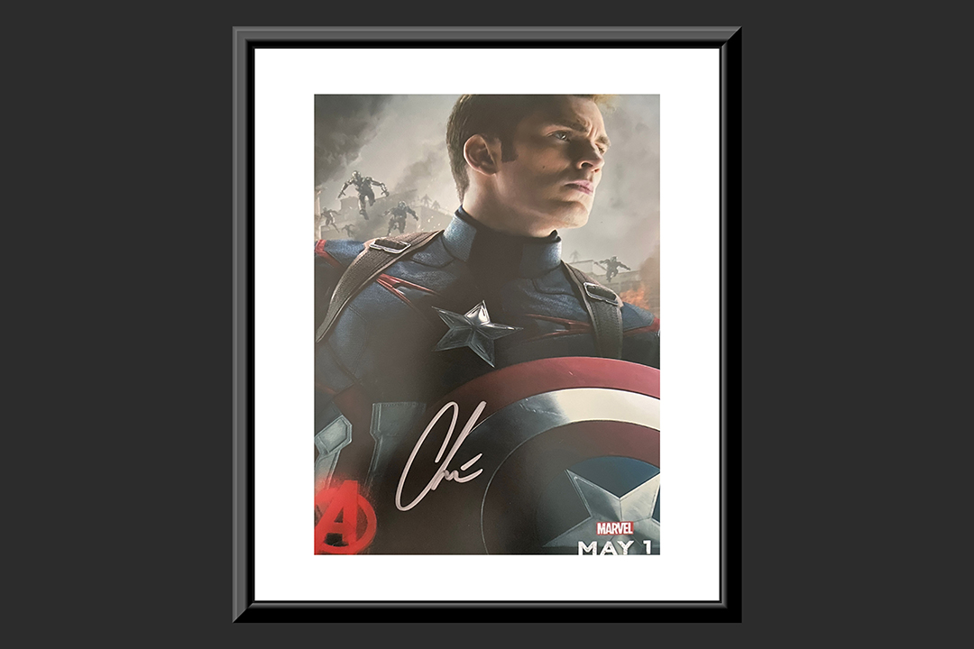0th Image of a N/A AVENGERS:  AGES OF U CHRIS EVANS SIGNED MOVIE PHOTO