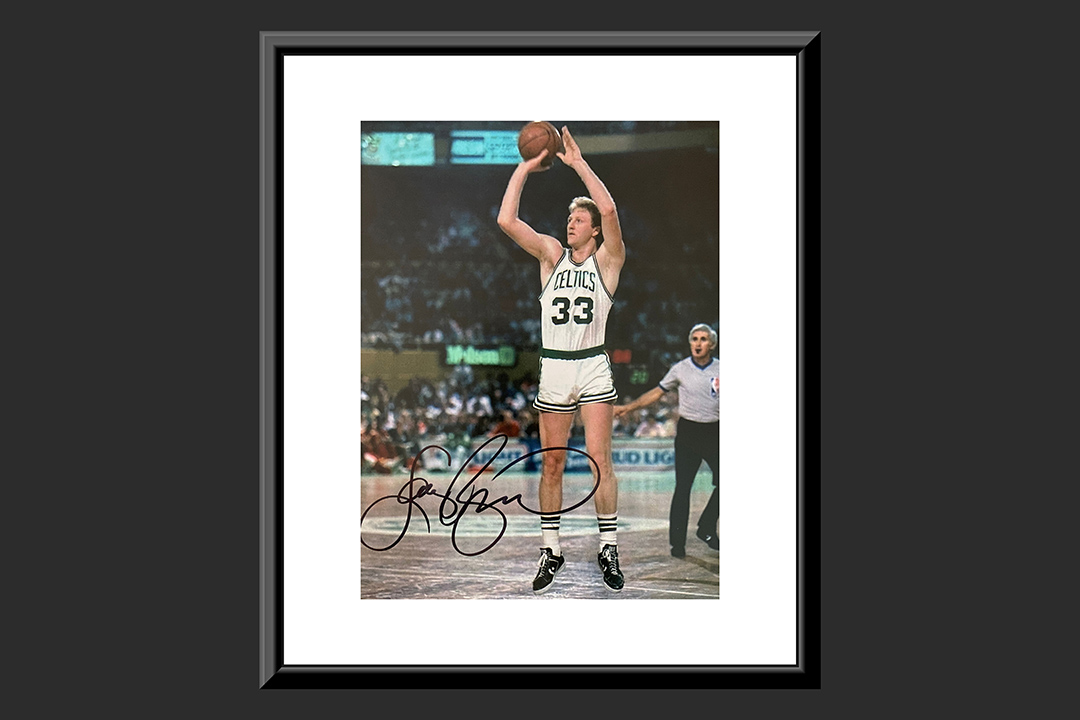 0th Image of a N/A BOSTON CELTICS LARRY BIRD SIGNED PHOTO