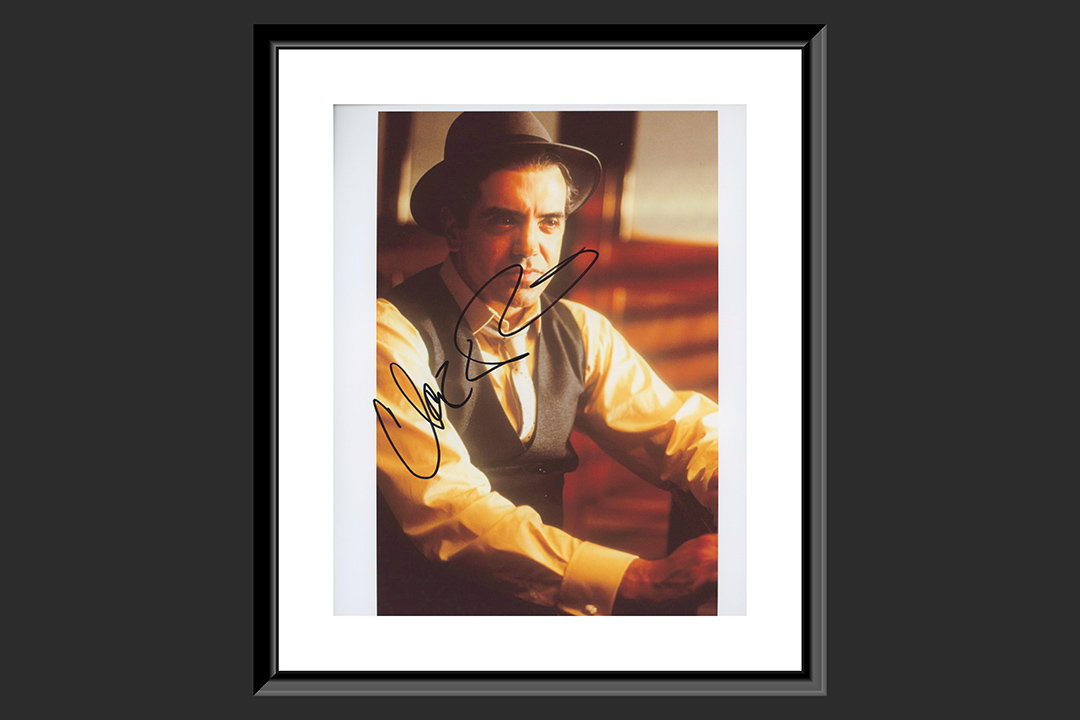 0th Image of a N/A CHAZZ PALMINTERI SIGNED PHOTO