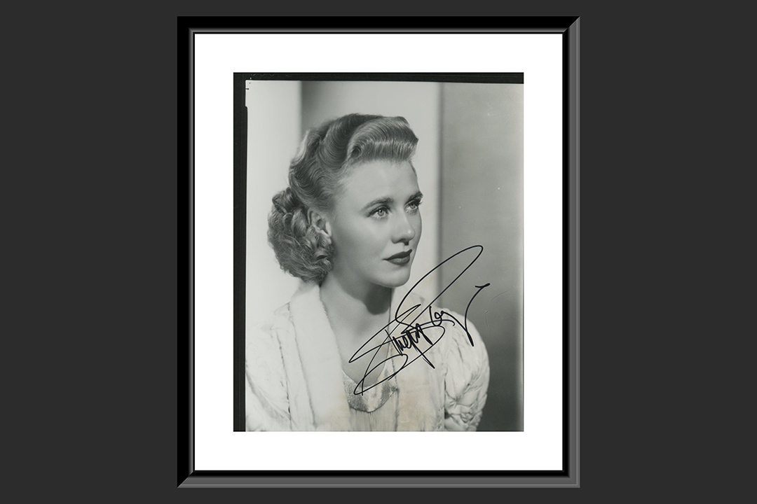 0th Image of a N/A GINGER ROGERS SIGNED PHOTO